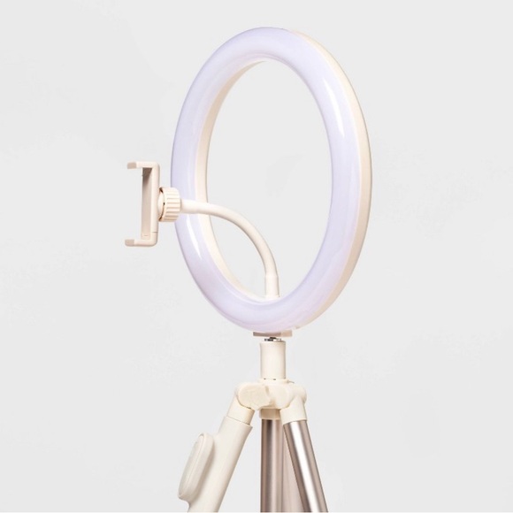 Adjustable LED Ring Light with Tripod - Picture 3 of 8